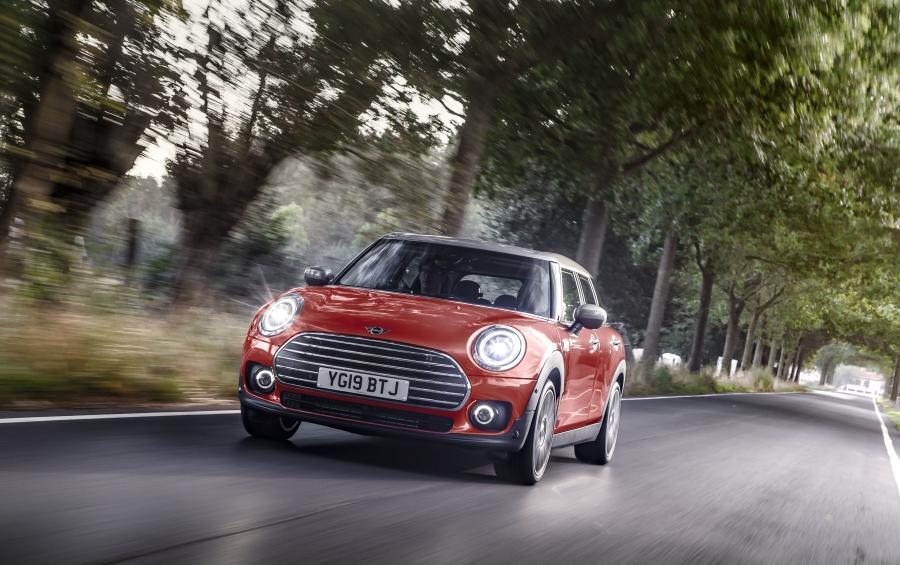  Mini Cooper Clubman (F54) 2019 года  (UK) (фото 15 из 29)